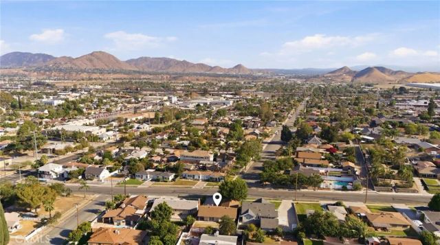 495 W C Street, Colton, CA 92324