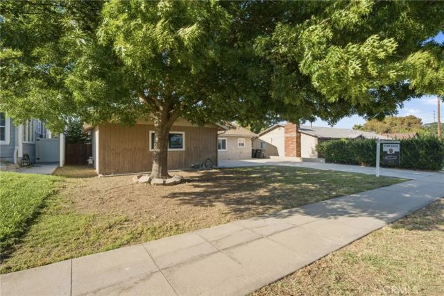 495 W C Street, Colton, CA 92324