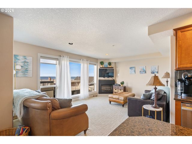 300 N PACIFIC St 43, Rockaway Beach, OR 97136