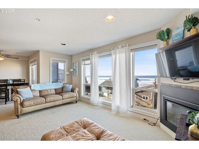 300 N PACIFIC St 43, Rockaway Beach, OR 97136