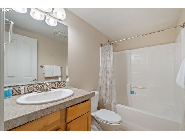 300 N PACIFIC St 43, Rockaway Beach, OR 97136