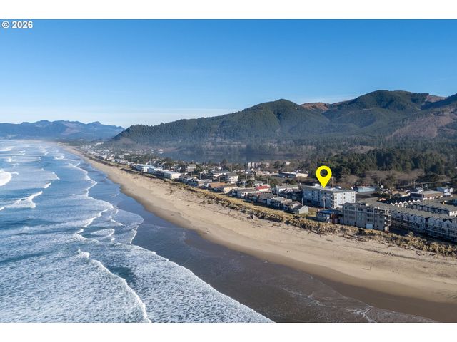 300 N PACIFIC St 43, Rockaway Beach, OR 97136