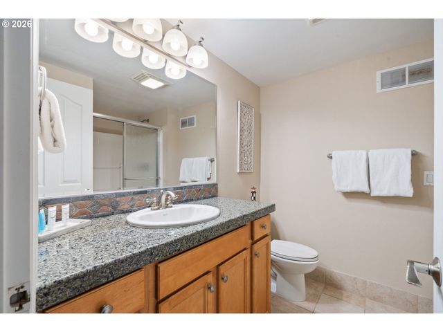 300 N PACIFIC St 43, Rockaway Beach, OR 97136