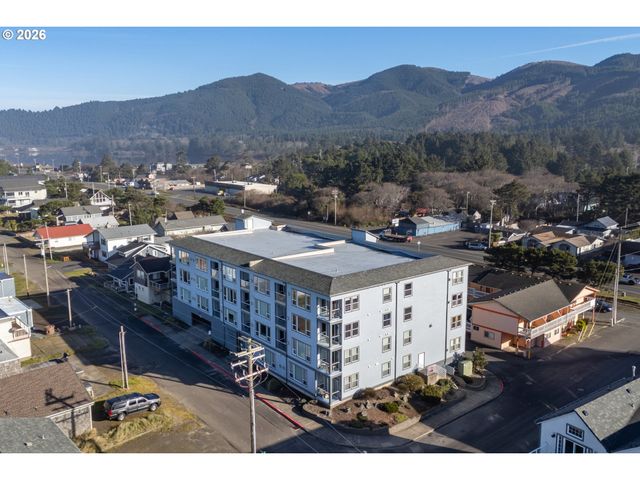300 N PACIFIC St 43, Rockaway Beach, OR 97136