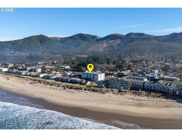 300 N PACIFIC St 43, Rockaway Beach, OR 97136