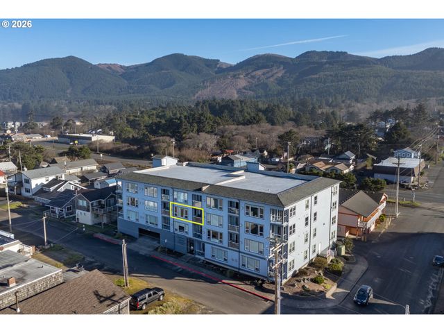 300 N PACIFIC St 43, Rockaway Beach, OR 97136