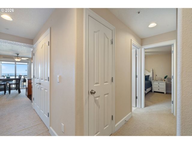 300 N PACIFIC St 43, Rockaway Beach, OR 97136
