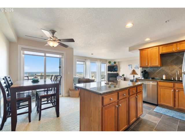 300 N PACIFIC St 43, Rockaway Beach, OR 97136