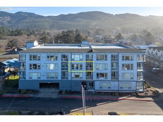 300 N PACIFIC St 43, Rockaway Beach, OR 97136