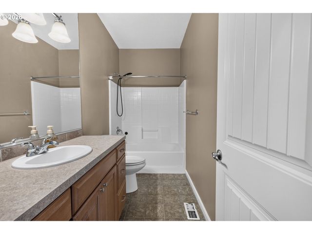 2341 52ND Ave, Longview, WA 98632