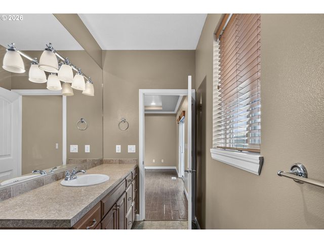 2341 52ND Ave, Longview, WA 98632