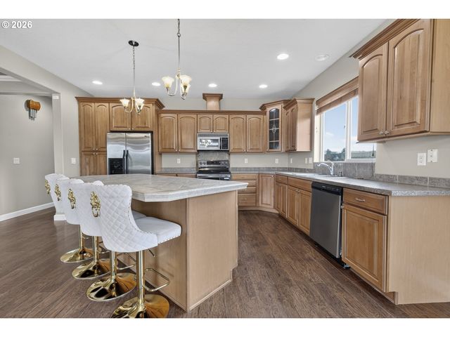 2341 52ND Ave, Longview, WA 98632