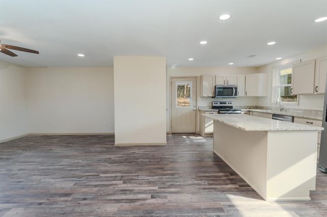 838 San Felipe Rd, Hot Springs, AR 71909