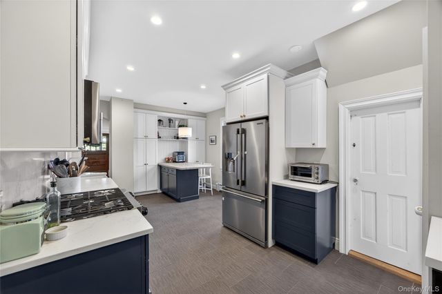 121 Morris Avenue, Rockville Centre, NY 11570