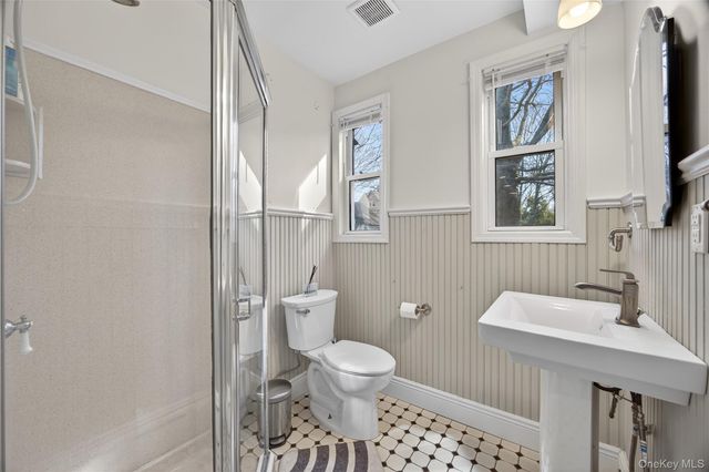 121 Morris Avenue, Rockville Centre, NY 11570
