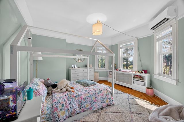 121 Morris Avenue, Rockville Centre, NY 11570
