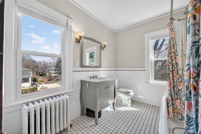 121 Morris Avenue, Rockville Centre, NY 11570