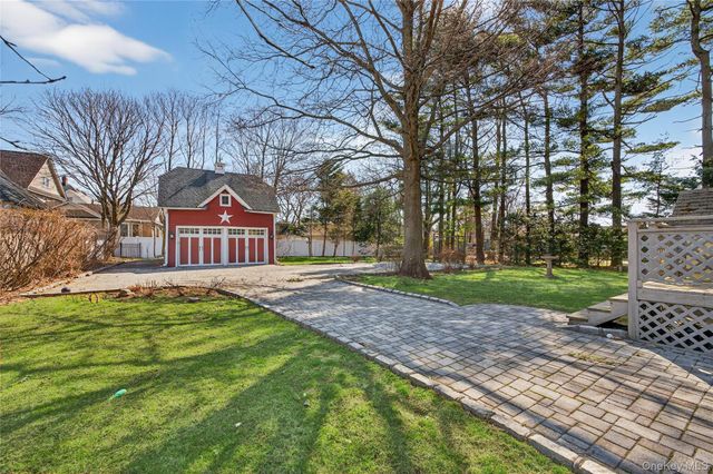 121 Morris Avenue, Rockville Centre, NY 11570