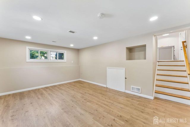 5 Bradford Road, East Brunswick, NJ 08816