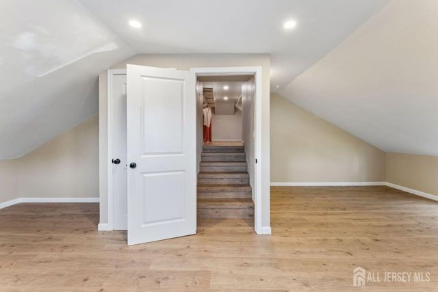 5 Bradford Road, East Brunswick, NJ 08816