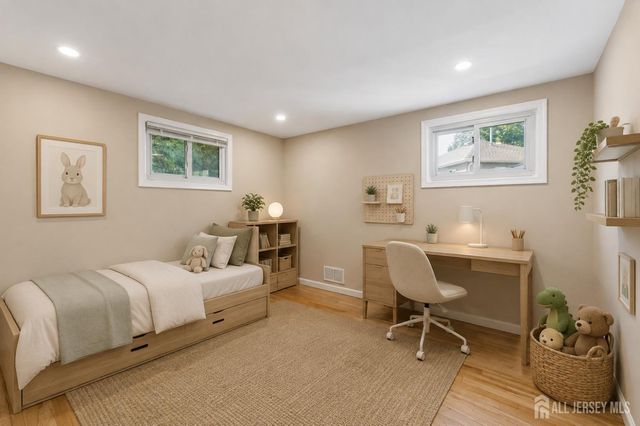 5 Bradford Road, East Brunswick, NJ 08816