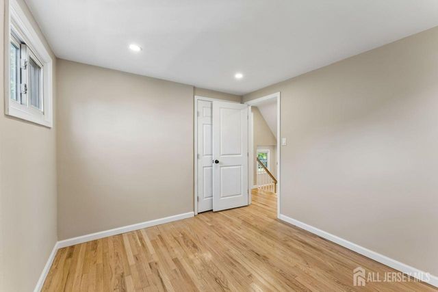 5 Bradford Road, East Brunswick, NJ 08816