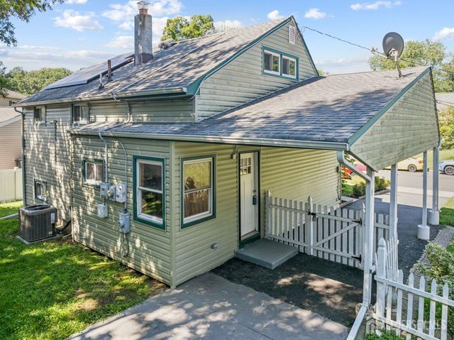5 Bradford Road, East Brunswick, NJ 08816