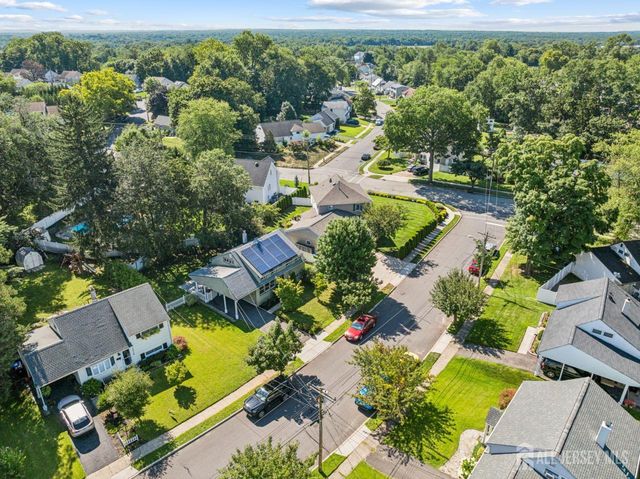 5 Bradford Road, East Brunswick, NJ 08816