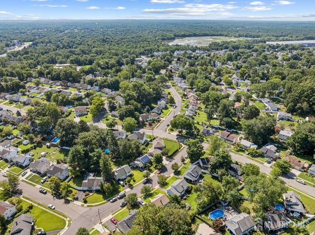 5 Bradford Road, East Brunswick, NJ 08816