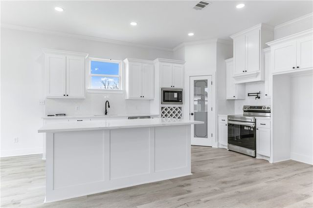 2102 Aleppo Court, Bryan, TX 77807