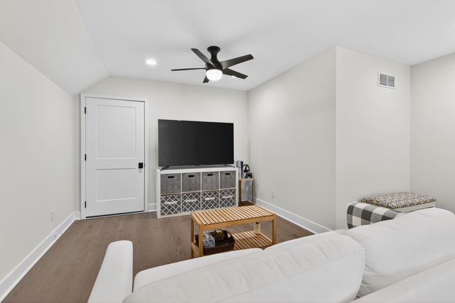 4246 Captains Court, Lexington, KY 40513