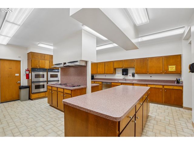 14862 Ne EUGENE St, Portland, OR 97230