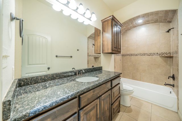 1812 Rockview Drive, Granbury, TX 76049
