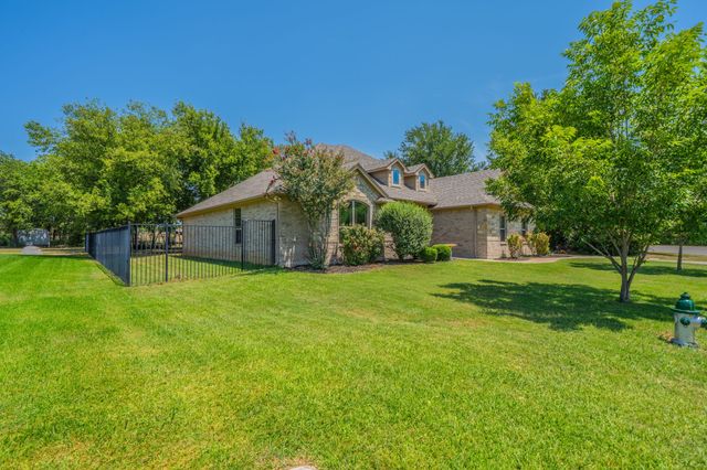 1812 Rockview Drive, Granbury, TX 76049