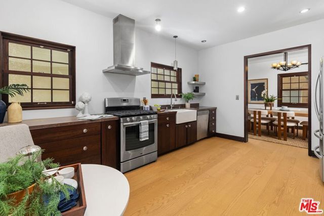 9534 W Olympic Boulevard, Beverly Hills, CA 90212