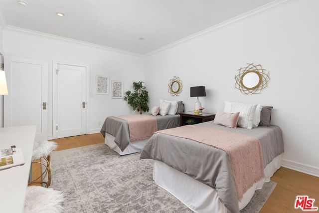 9534 W Olympic Boulevard, Beverly Hills, CA 90212