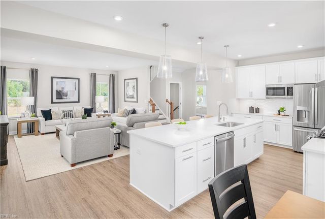 201 Roberta LOOP, Moyock, NC 27958