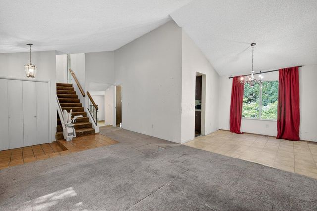 1204 Squire Ct, Roseville, CA 95661