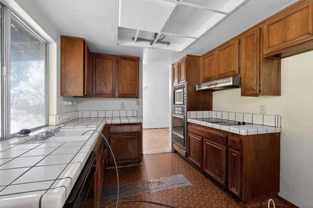 1204 Squire Ct, Roseville, CA 95661