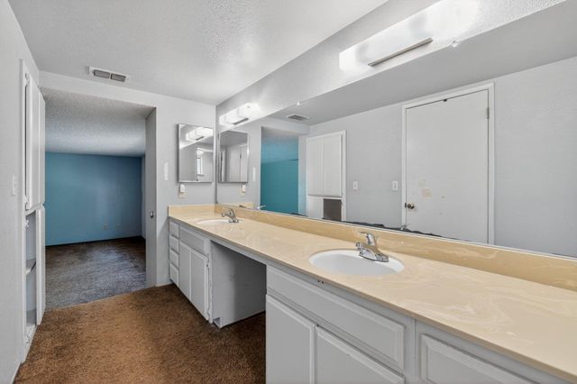 1204 Squire Ct, Roseville, CA 95661