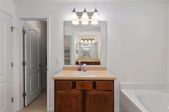 4939 NW 81ST AVENUE, Gainesville, FL 32653
