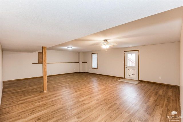 4193 Taneil Drive, Manhattan, KS 66502