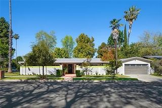 22701 Martha Street, Woodland Hills (los Angeles), CA 91367
