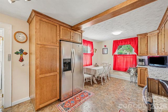3748 Camp Stewart Road, Charlotte, NC 28215