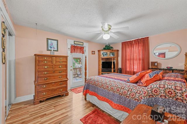 3748 Camp Stewart Road, Charlotte, NC 28215