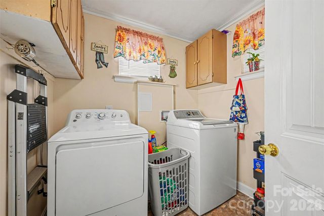 3748 Camp Stewart Road, Charlotte, NC 28215