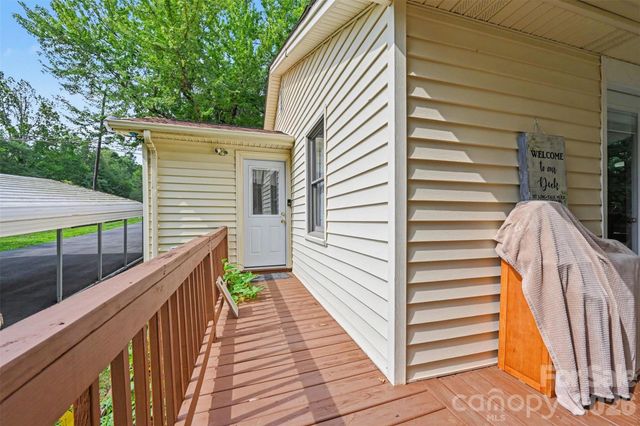 3748 Camp Stewart Road, Charlotte, NC 28215