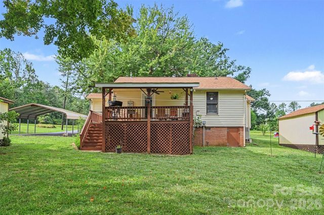 3748 Camp Stewart Road, Charlotte, NC 28215