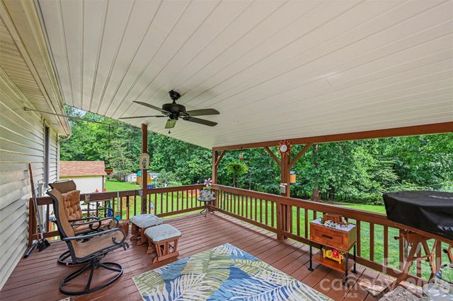 3748 Camp Stewart Road, Charlotte, NC 28215