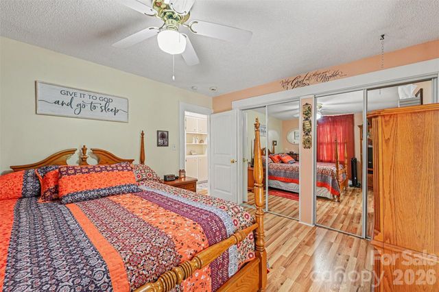 3748 Camp Stewart Road, Charlotte, NC 28215